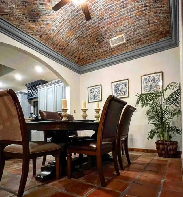 BEST BEACH HOUSE ON SANDY BEACH w NO CLEAINING FEE 5 bed 5 bath DOUBLE GATED - Casa de 5 dormitorios - 84