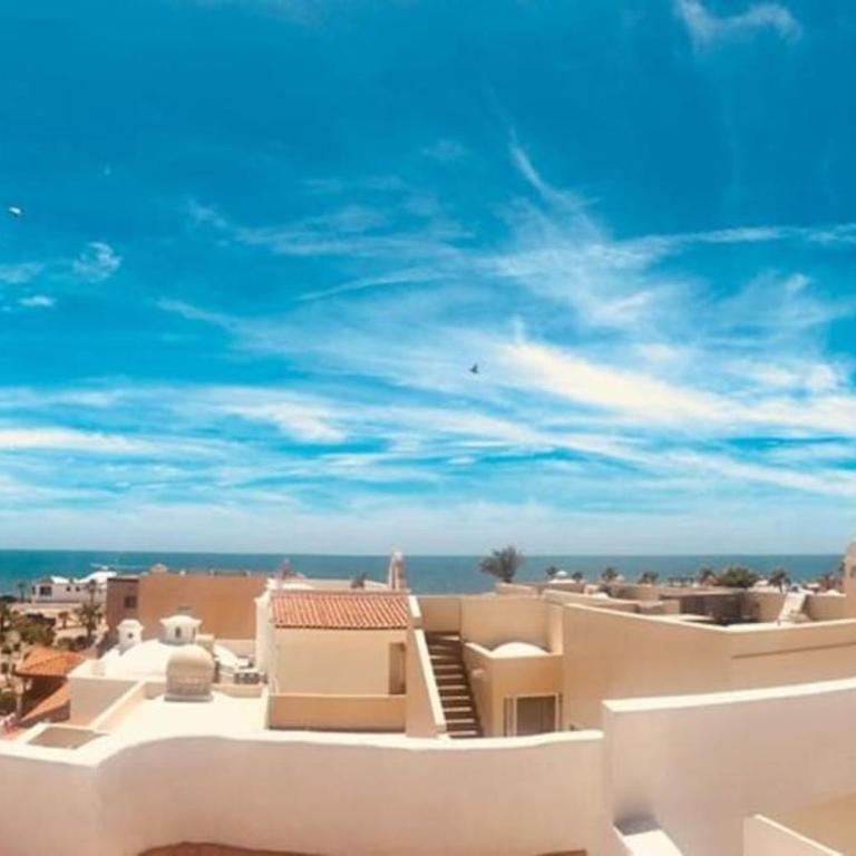 BEST BEACH HOUSE ON SANDY BEACH w NO CLEAINING FEE 5 bed 5 bath DOUBLE GATED - Casa de 5 dormitorios - 68