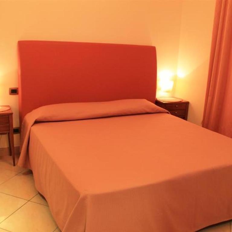 Ranch Palace Hotel - Economy Double or Twin Room - 1