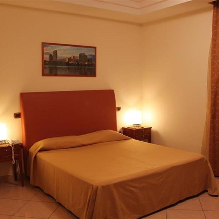 Ranch Palace Hotel - Economy Double or Twin Room - 2