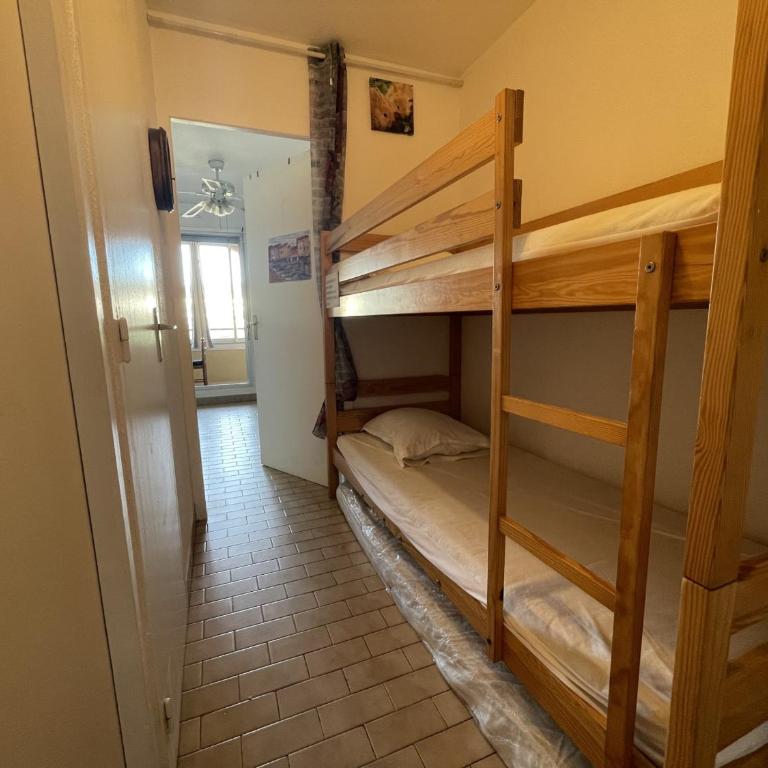 Studio cabine avec loggia vitrée, à 100m de la plage, proche commerces et activités à Sète - FR-1-338-492 - Studio - 2
