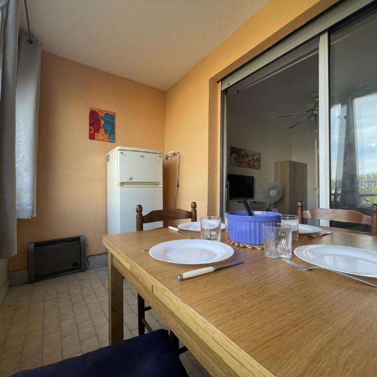 Studio cabine avec loggia vitrée, à 100m de la plage, proche commerces et activités à Sète - FR-1-338-492 - Studio - 5