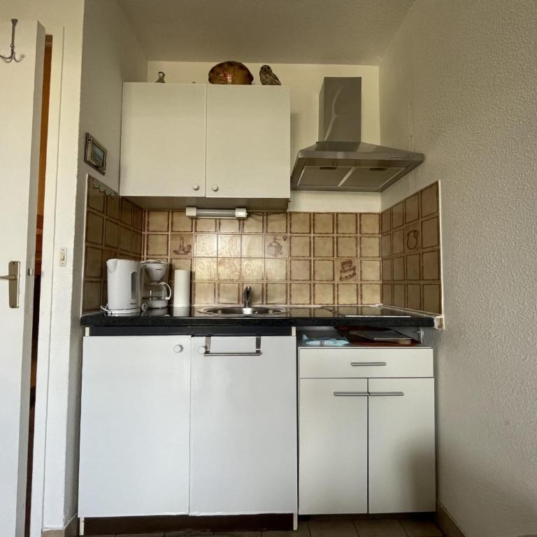 Studio cabine avec loggia vitrée, à 100m de la plage, proche commerces et activités à Sète - FR-1-338-492 - Studio - 6