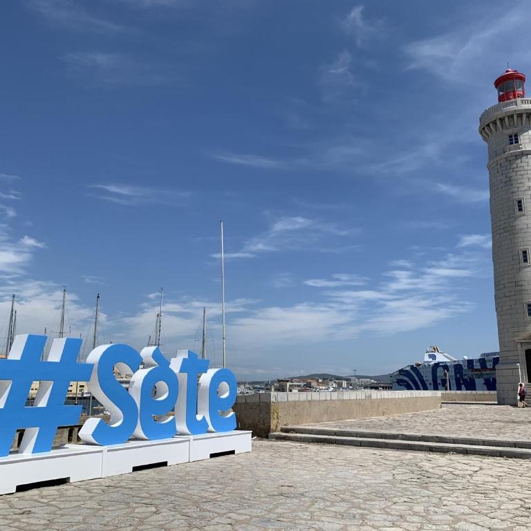 Studio cabine avec loggia vitrée, à 100m de la plage, proche commerces et activités à Sète - FR-1-338-492 - Studio - 17
