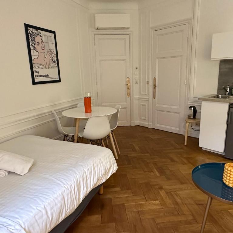 Negresco Residence Apartment with AC Promenade des Anglais - Appartement 1 Chambre - 4