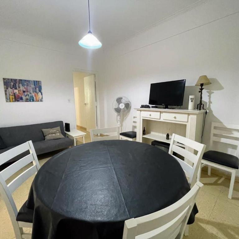 Rincon Billinghurst en MDQ, departamento a 150 ms del mar, 2 dormitorios, capacidad 7 personas, solo familias, con balcon y patio, en Lamadrid 2238 Mar del Plata - Apartamento de 2 dormitorios - 21
