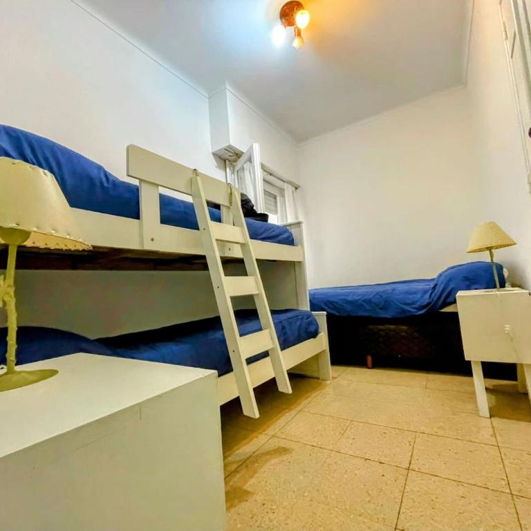 Rincon Billinghurst en MDQ, departamento a 150 ms del mar, 2 dormitorios, capacidad 7 personas, solo familias, con balcon y patio, en Lamadrid 2238 Mar del Plata - Apartamento de 2 dormitorios - 29