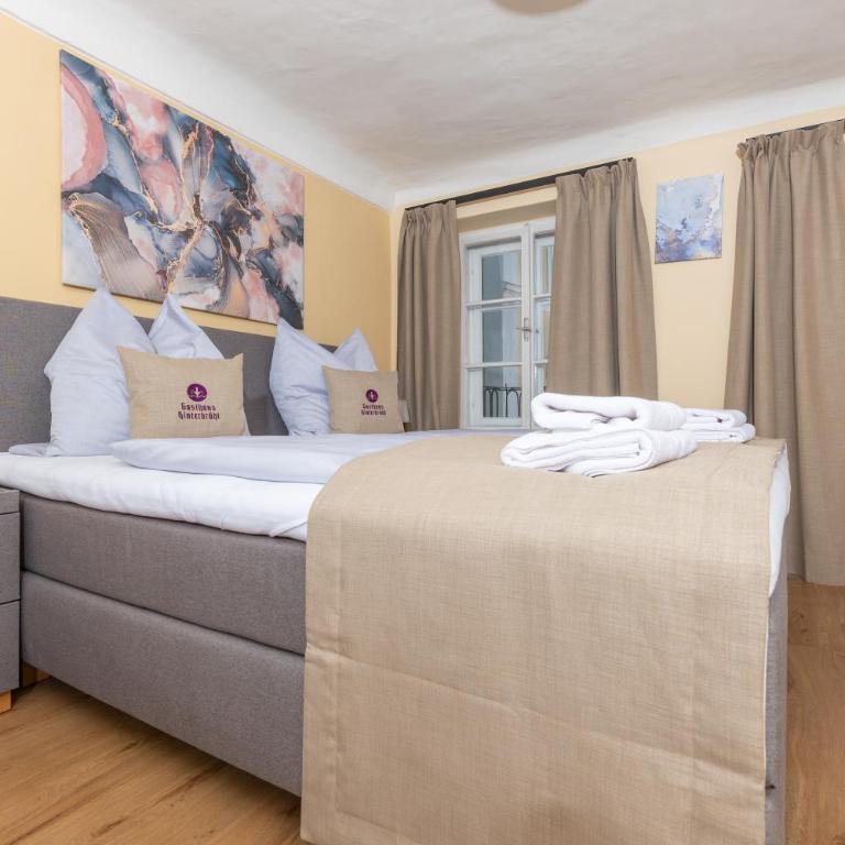 Gasthaus Hinterbrühl - Doppelzimmer mit Balkon und Blick auf die Kathedrale - 5