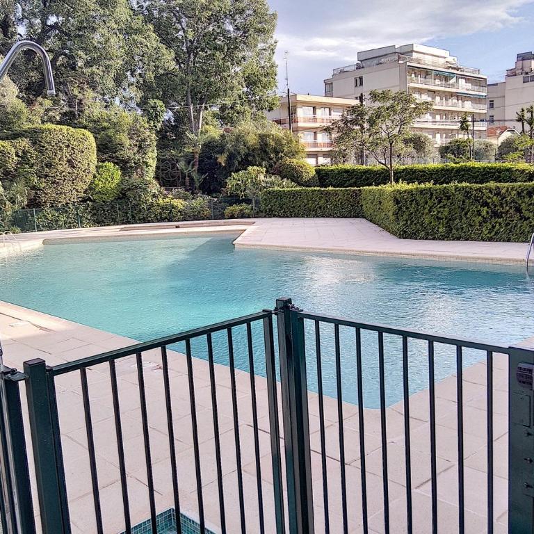 Château de la Pinede - Deluxe Apartment mit 2 Schlafzimmern und Gartenblick - 4
