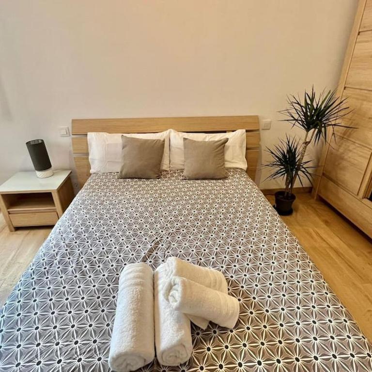 CLOSE TO GRAN VIA Centro familiar con Wifi by Apartamentos Logrono - Apartamento de 3 dormitorios - 17