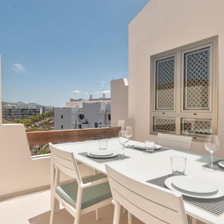 Colinas-Tahona 3,3 PENTHOUSE POOL VIEW & JACUZZI - Two-Bedroom House - 4