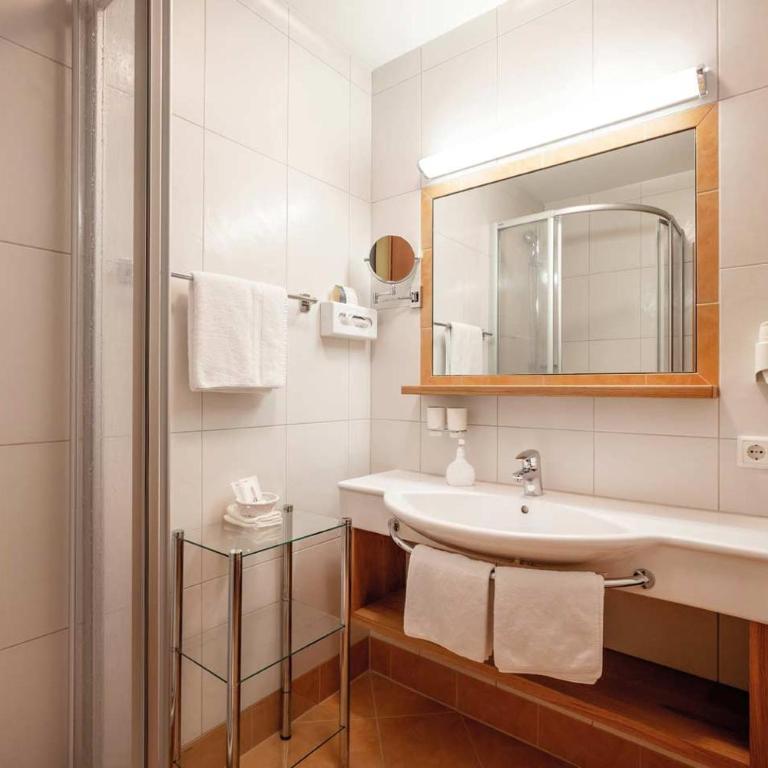 Hotel Maria Theresia - Familienzimmer - 10