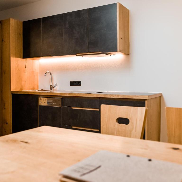 JOAS guesthouse - Apartment mit Terrasse - 2