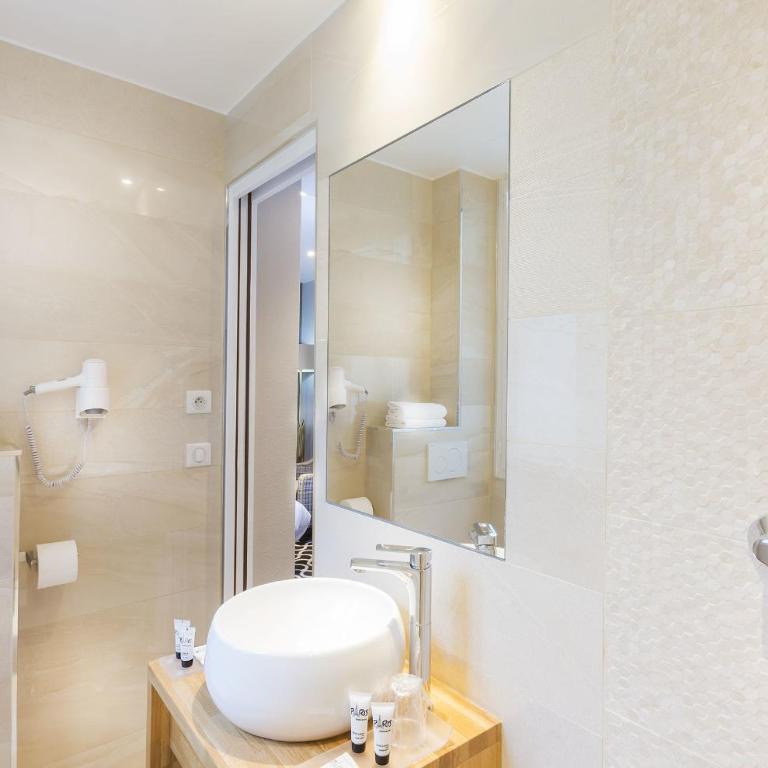 Hôtel International Paris - Chambre Double ou Lits Jumeaux Supérieure - 5