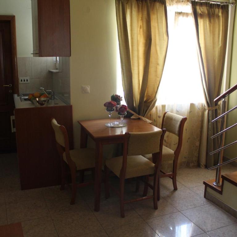 Tazex Apartments - Duplex One Bedroom Apartment with Garden View - 6