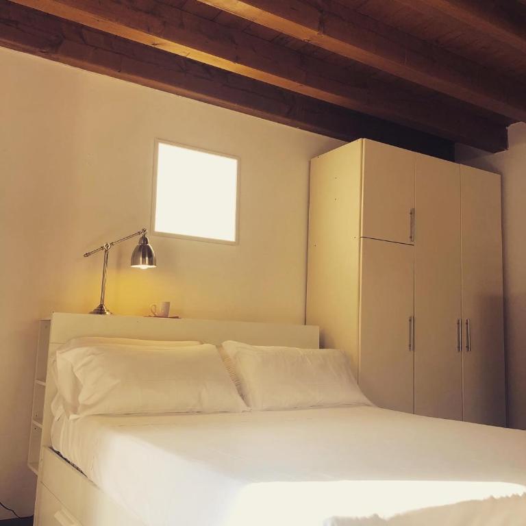 Bergamo Easy Airport - private parking - Monolocale - 11