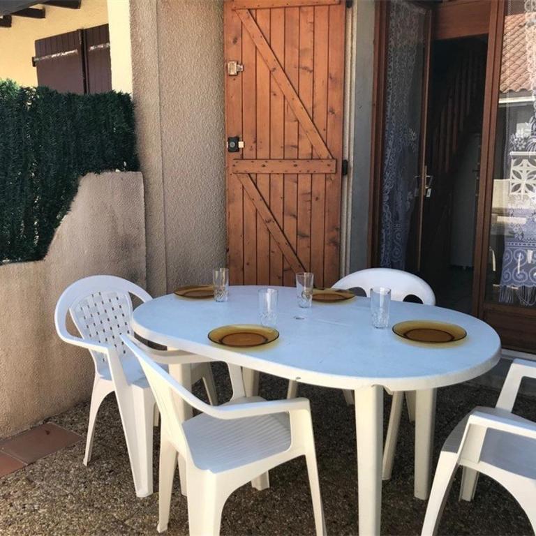 Charmante Villa T1+Cabine+Mezzanine – 4 pers, Terrasse, Parking, Proximité Commerces, Bord de Lac - FR-1-81-53 - Villa - 2