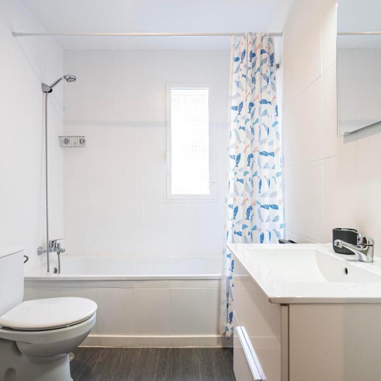 Apartamento Plaza Castilla - Two-Bedroom Apartment - 4