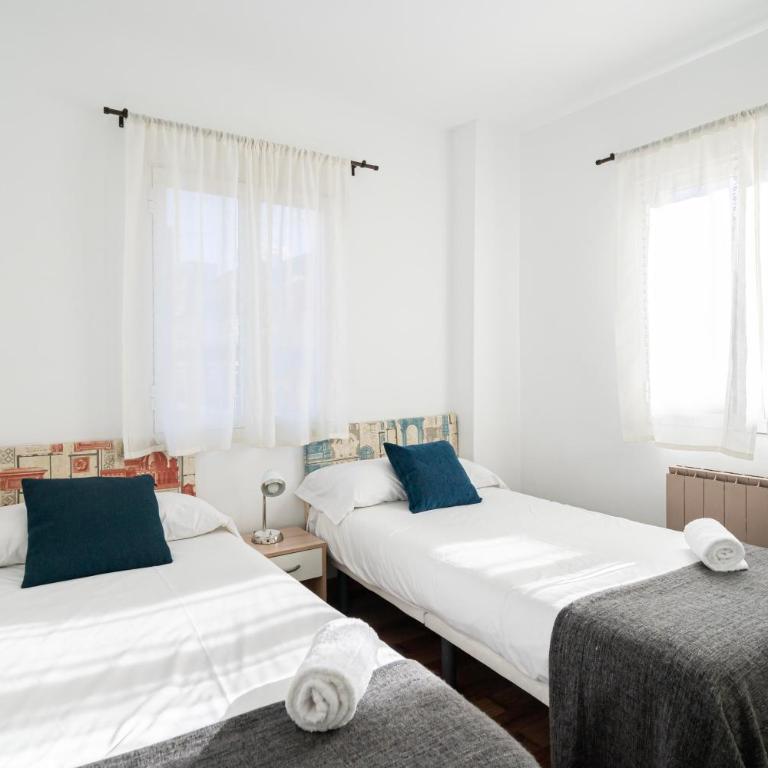 Apartamento Plaza Castilla - Two-Bedroom Apartment - 11