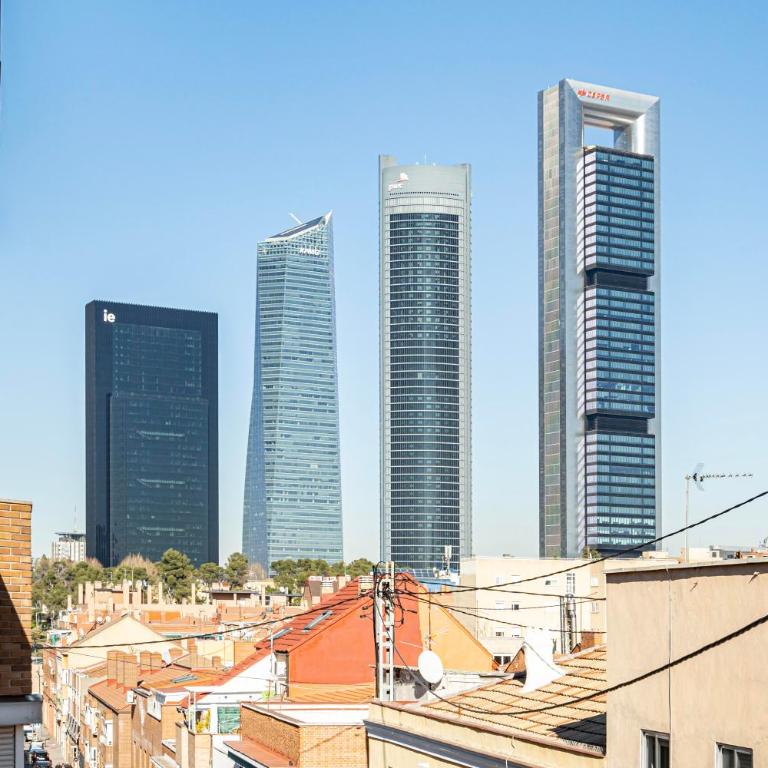 Apartamento Plaza Castilla - Two-Bedroom Apartment - 25