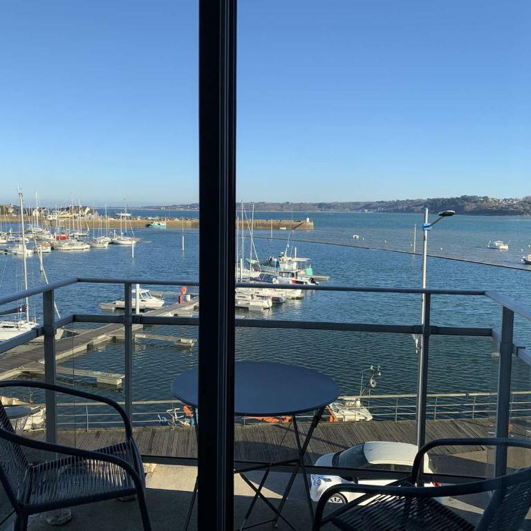 Appartement refait à neuf avec vue mer, WIFI et balcon à Perros-Guirec - FR-1-368-59 - Apartment (4 Erwachsene) - 1