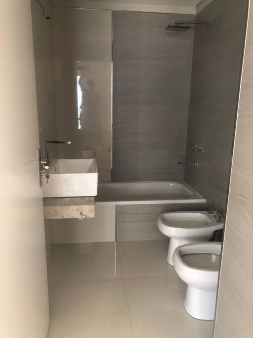 1-6 Monoambiente capital, amplio, luminoso y acogedor - Apartamento de 1 dormitorio - 50