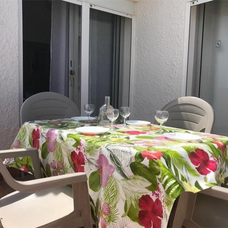 Appartement T2 à 150m de la plage, 5 couchages, terrasse, parking, proche commerces - Port Leucate - FR-1-81-71 - Appartement (5 Adultes) - 1