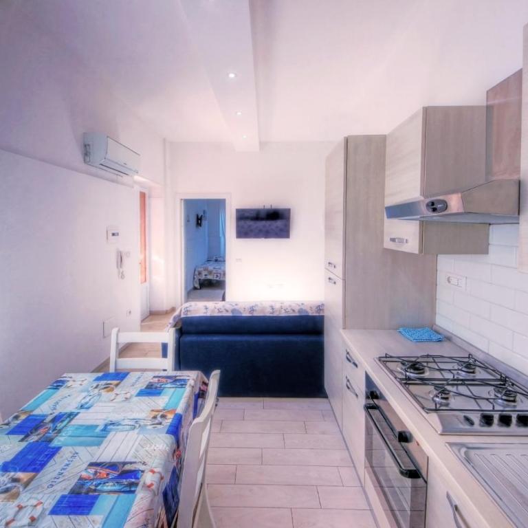 ### Appartamenti sulla SPIAGGIA al POETTO ### - Appartamento Superior - 8