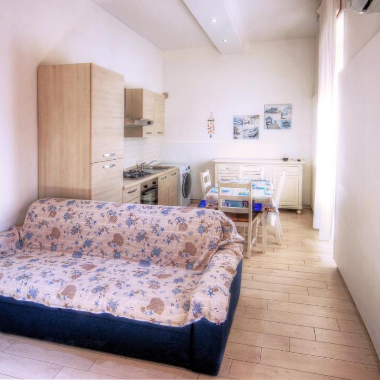 ### Appartamenti sulla SPIAGGIA al POETTO ### - Appartamento Superior - 9