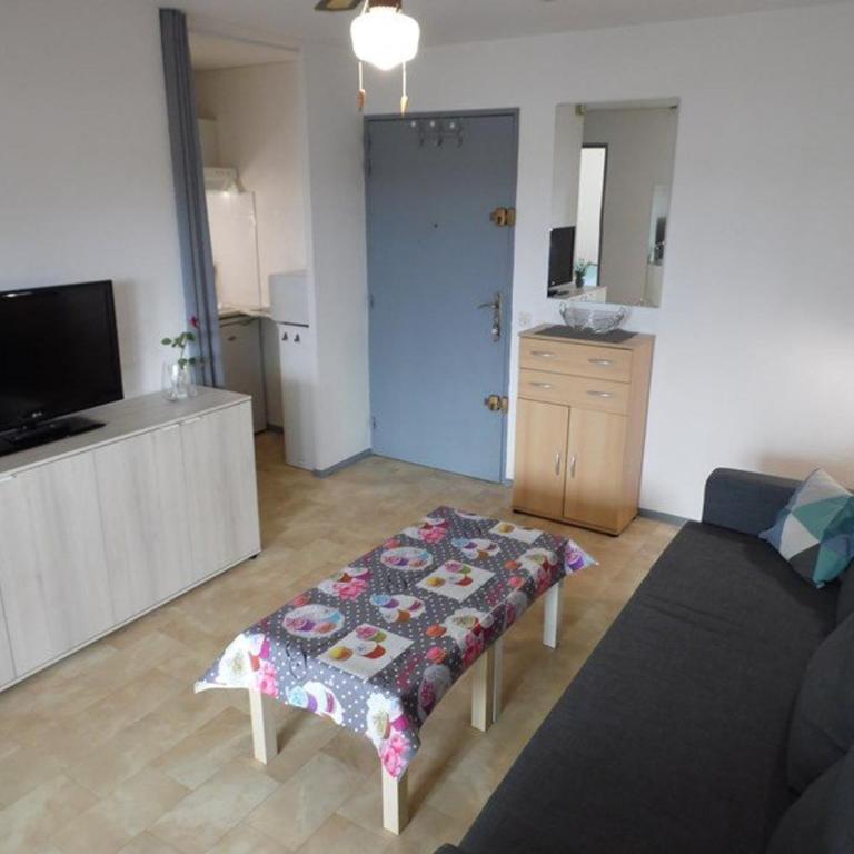 Appartement cosy à 200m de la plage avec parking privé et loggia, animaux admis - FR-1-326-668 - Appartement (4 Adultes) - 2
