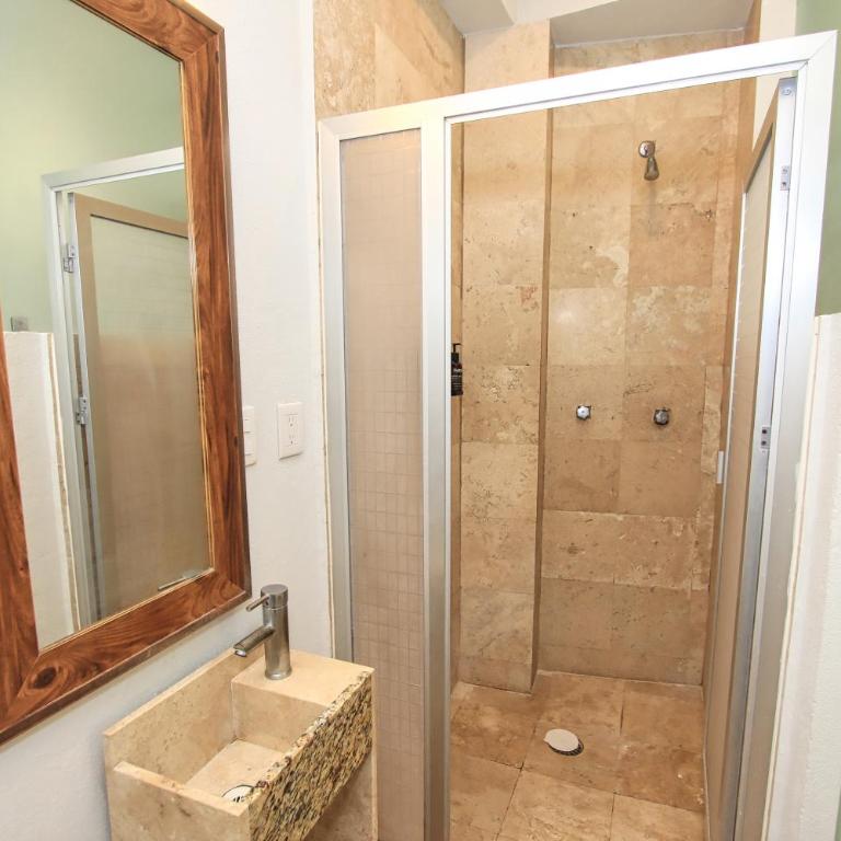Hotel Grand Guanajuato - Queen Suite with City View - 9