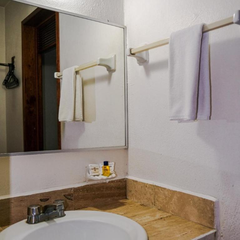 Hotel Posada el Cid - Habitación Doble - 2 camas dobles - 13