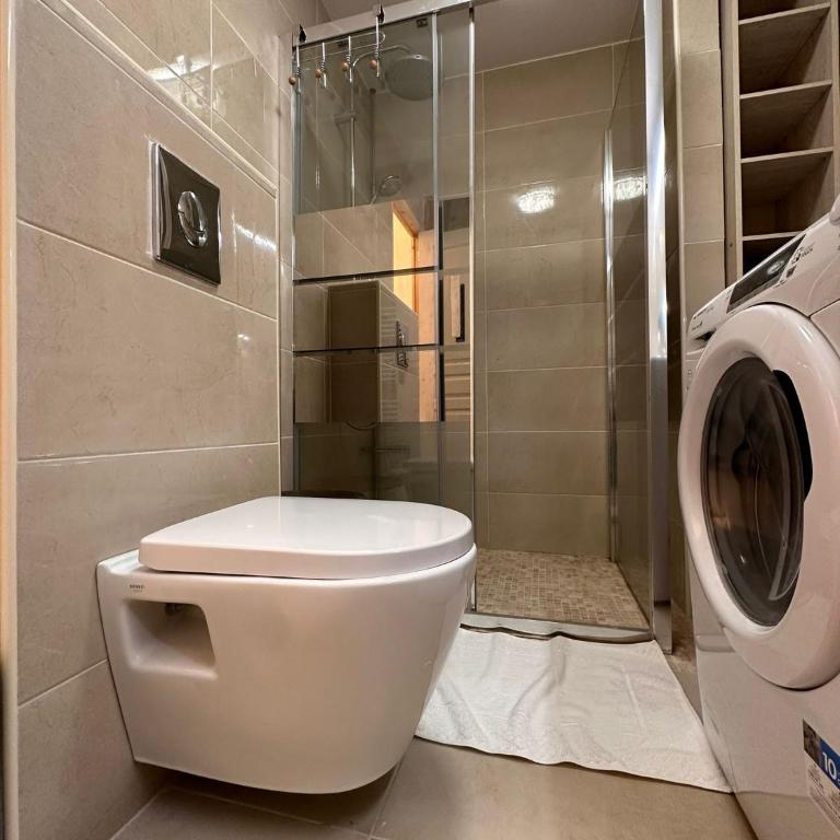 Super Flat, Garden. Bnbrickeys - Two-Bedroom Apartment - 33
