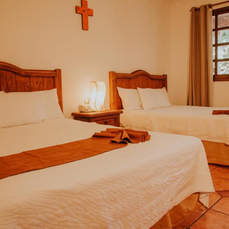 Hotel Holly - Standard with Two Double Beds - 3
