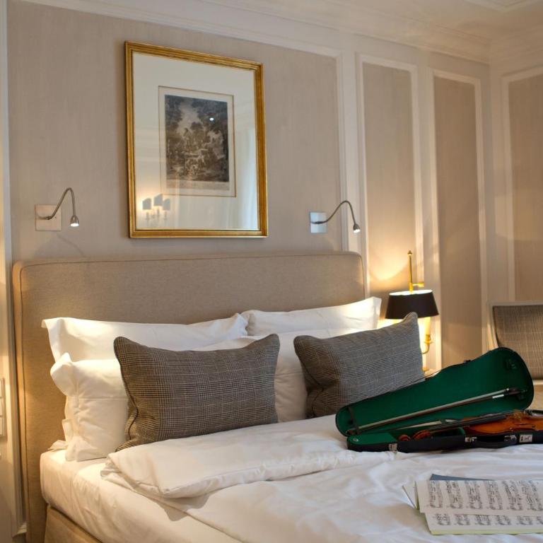 Hotel München Palace - Superior Double Room - 5