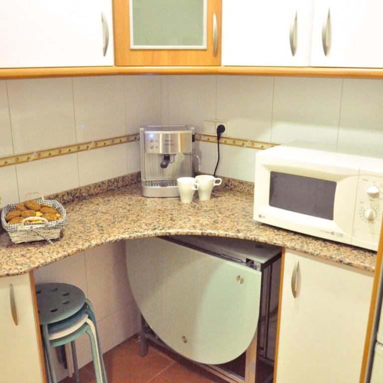 Chic & Cheap - Two-Bedroom Apartment - 17