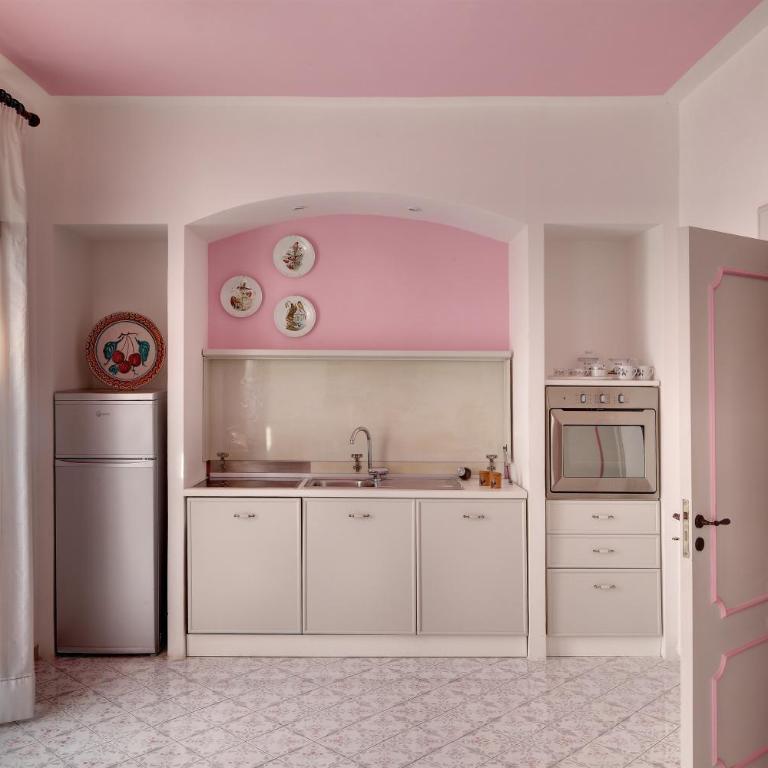 M Suites Sorrento - One-Bedroom Apartment with Bath and Sea View - 4