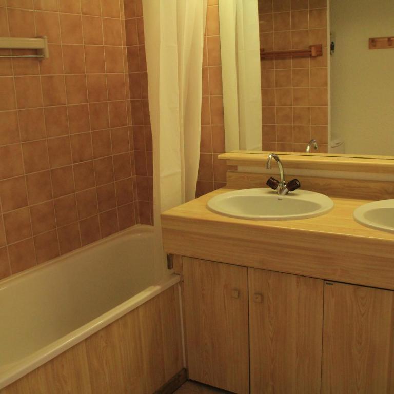 Appartement panoramique avec balcon pour 6 personnes - FR-1-198-252 - Appartement - 10