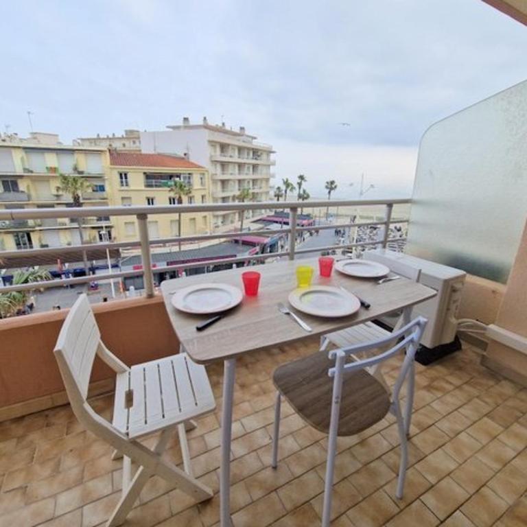 Appartement T2 au cœur de Canet, parking, climatisation - FR-1-696-26 - Appartement - 1