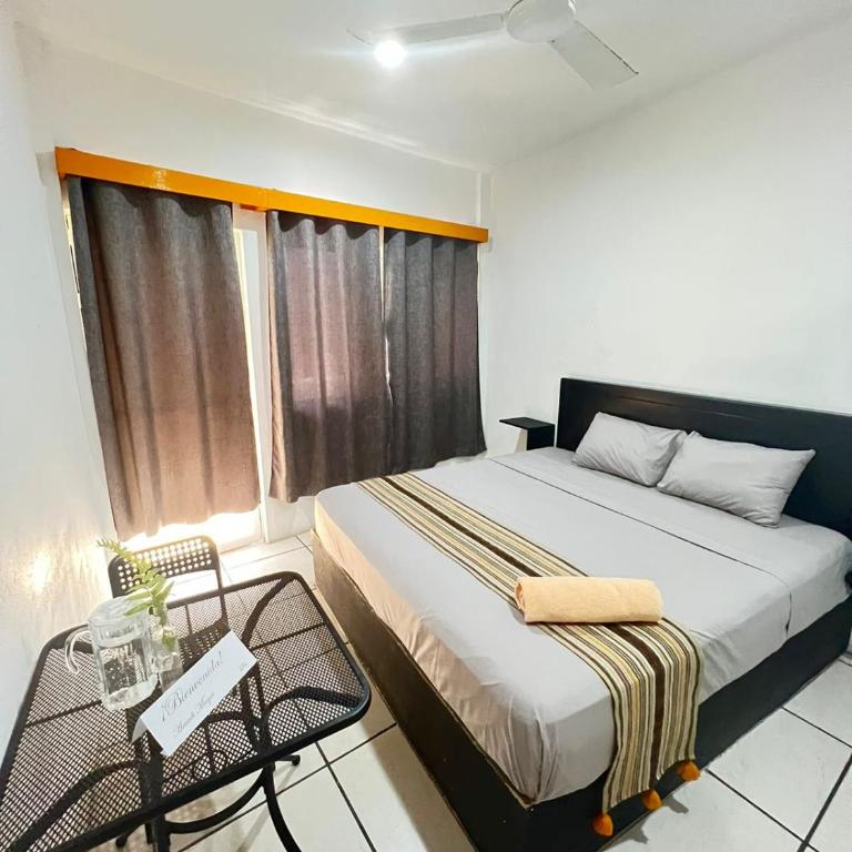 Private room with king size bed - Habitación Doble - 1 o 2 camas - 1