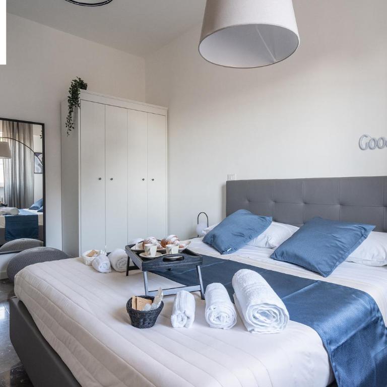 Annamaria - Central Station Charming accommodation - Two-Bedroom Apartment - 3