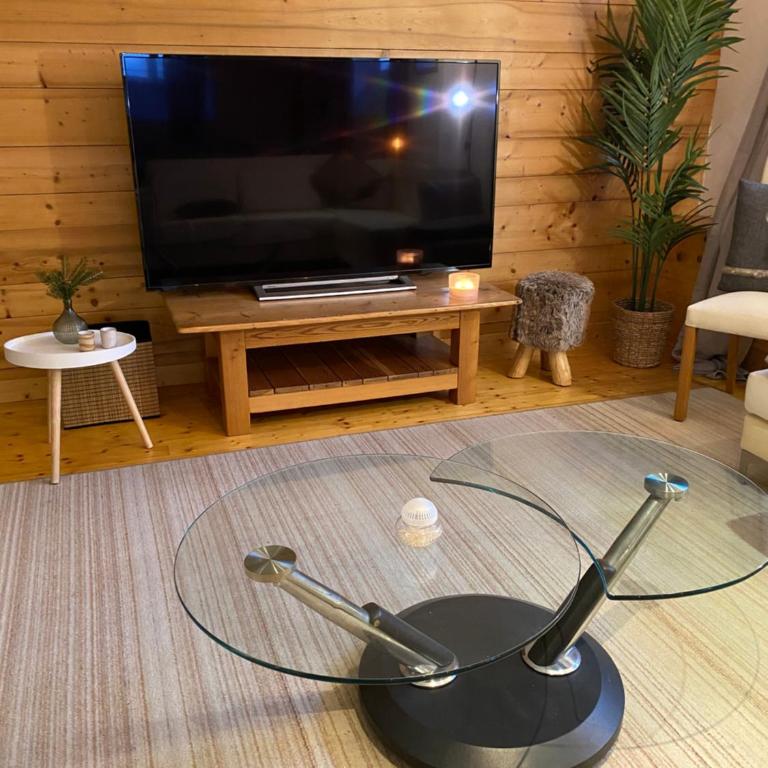 2-Bedroom Chamonix Apartment - Mont Blanc Views, Near Flagere Ski Lift - Appartement 2 Chambres - 3