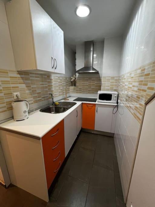 Great apartment close to plaza de Torres - One-Bedroom Apartment - 11