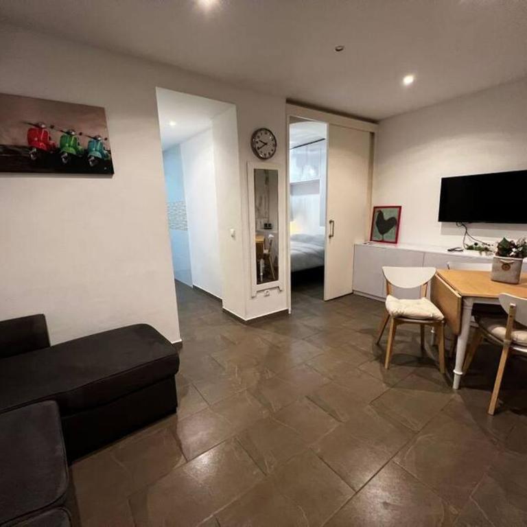 Great apartment close to plaza de Torres - One-Bedroom Apartment - 16