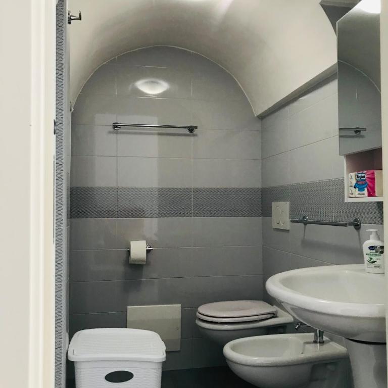La dimora nel sottano alla strada - One-Bedroom House - 25
