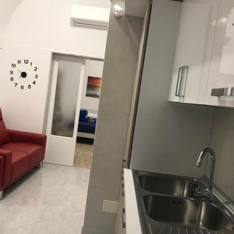 La dimora nel sottano alla strada - One-Bedroom House - 13
