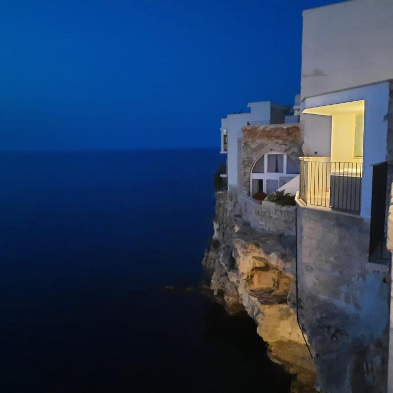 La dimora nel sottano alla strada - One-Bedroom House - 29