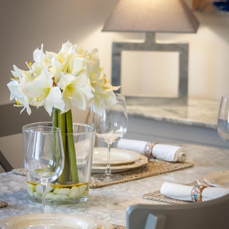 MARBELLA BANUS SUITES - Marbella Centre Soriano 56 Suite Apartment - Three-Bedroom Apartment with Balcony - 17