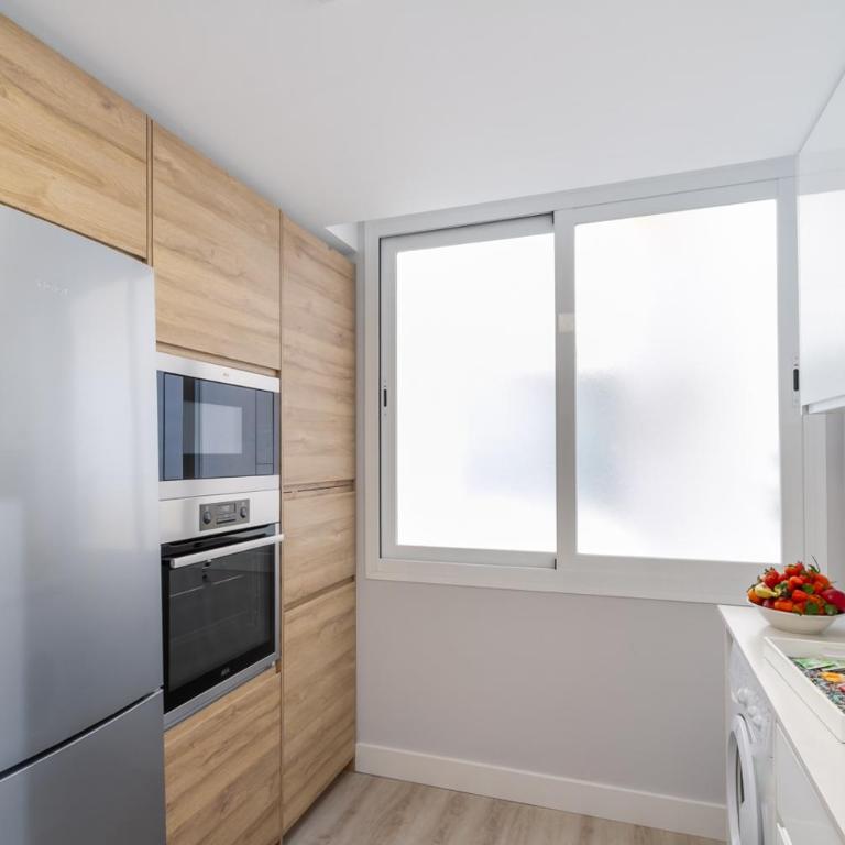 MARBELLA BANUS SUITES - Marbella Centre Soriano 56 Suite Apartment - Three-Bedroom Apartment with Balcony - 27