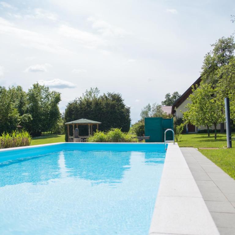 Schlossgut Gundersdorf Biobauernhofurlaub - Großes Doppelzimmer - 12
